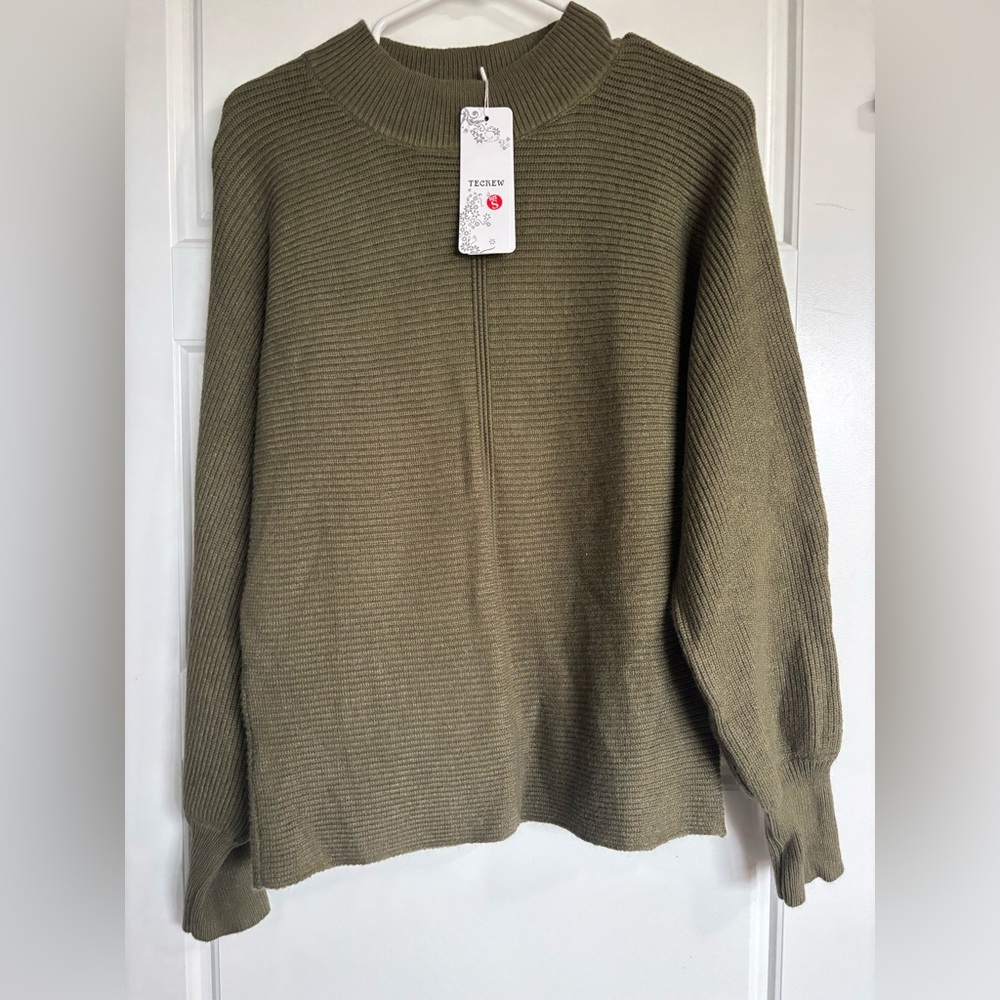 NWT Tecrew Olive Green Women's Crew Neck Sweater size small